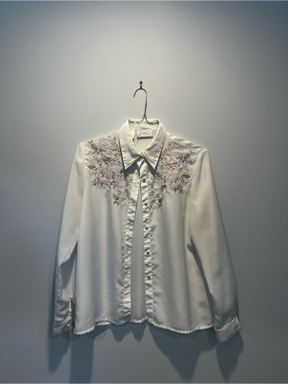 Embroidered White Blouse with Floral Detail